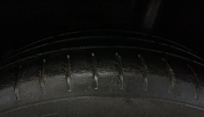 2017 Maruti Baleno ALPHA CVT PETROL 1.2, Petrol, Automatic, 71,316 km, Left Rear Tyre Tread