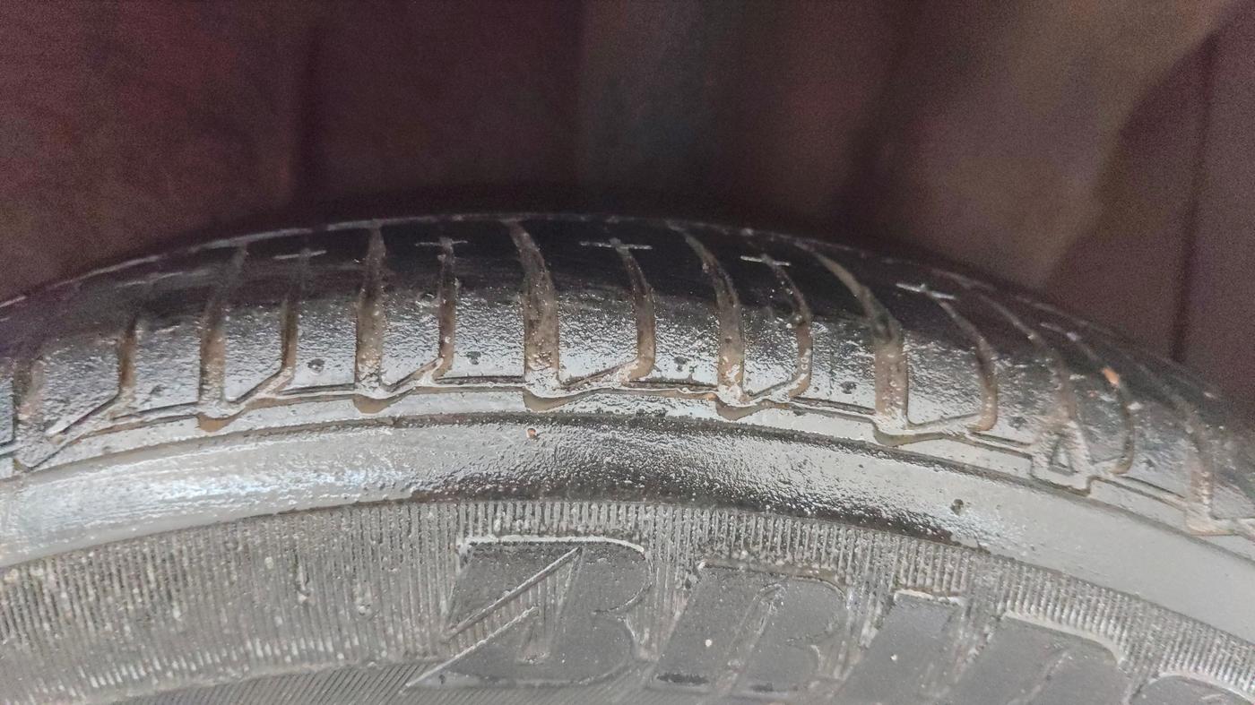 2014 Hyundai Xcent SX 1.2 (O), Petrol, Manual, 53,829 km, Left Rear Tyre Tread