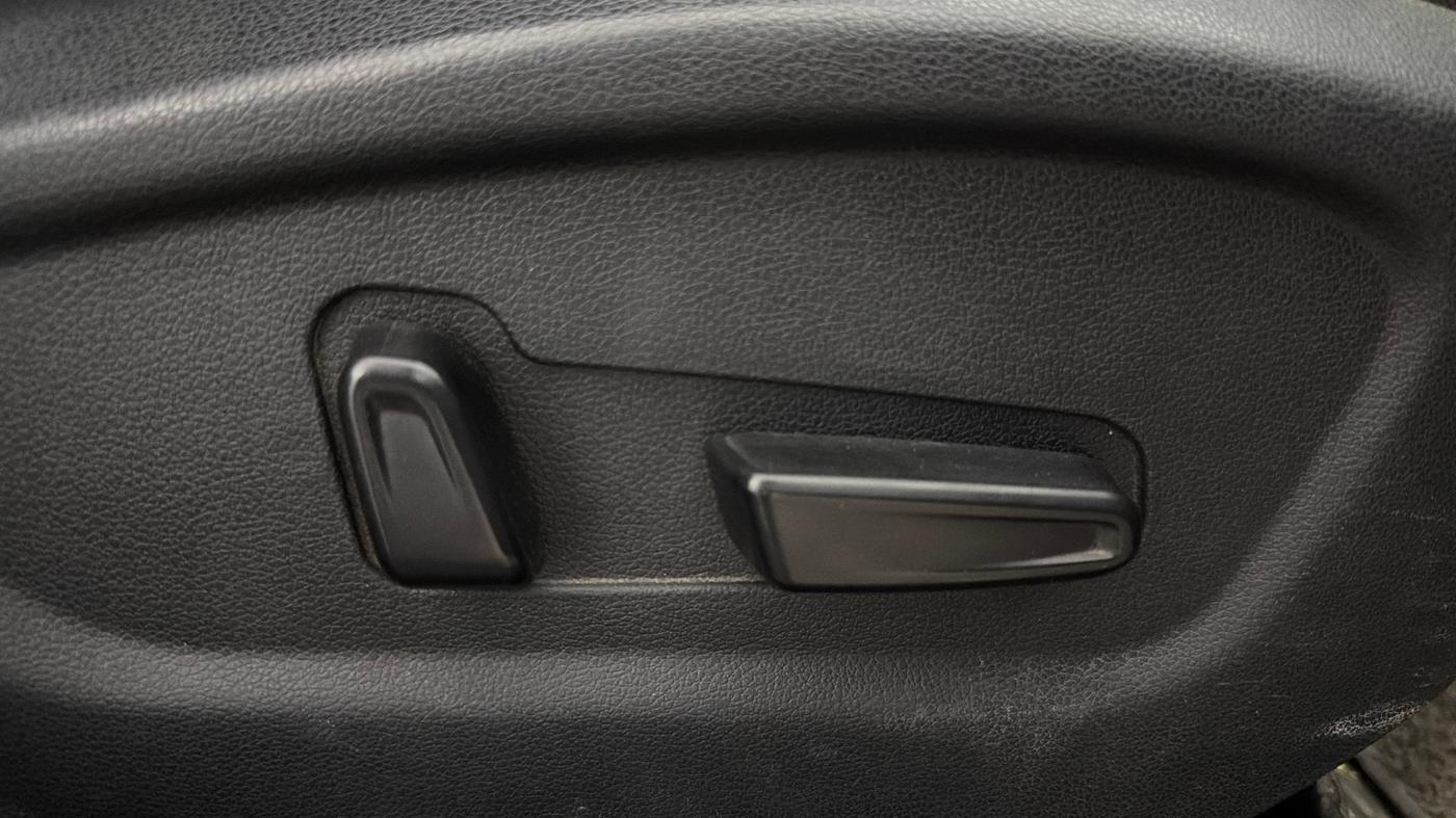 2022 Hyundai Creta SX (O) 1.4 TURBO DCT, Petrol, Automatic, 76,680 km, Driver Side Adjustment Panel