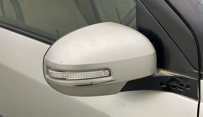 2015 Maruti Swift Dzire VXI, Petrol, Manual, 65,251 km, Right rear-view mirror - Cover has minor damage