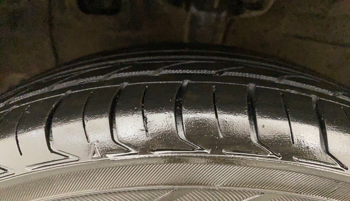 2019 Hyundai NEW SANTRO SPORTZ CNG, CNG, Manual, 63,383 km, Left Front Tyre Tread