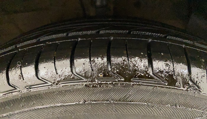 2019 Hyundai NEW SANTRO SPORTZ CNG, CNG, Manual, 63,383 km, Right Front Tyre Tread