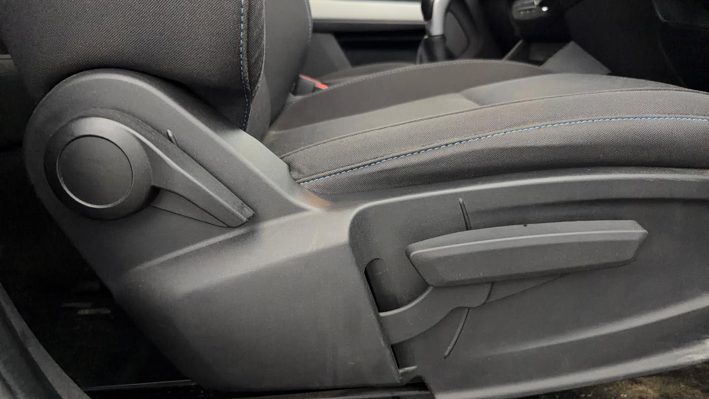 2023 Tata PUNCH CREATIVE  1.2 RTN DUAL TONE, Petrol, Manual, 28,441 km, Driver Side Adjustment Panel