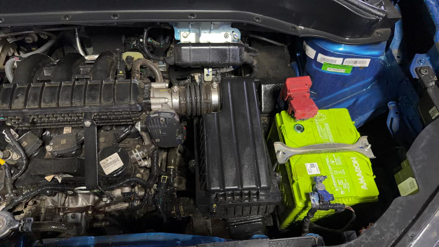 2023 Tata PUNCH CREATIVE  1.2 RTN DUAL TONE, Petrol, Manual, 28,441 km, Engine View - Left