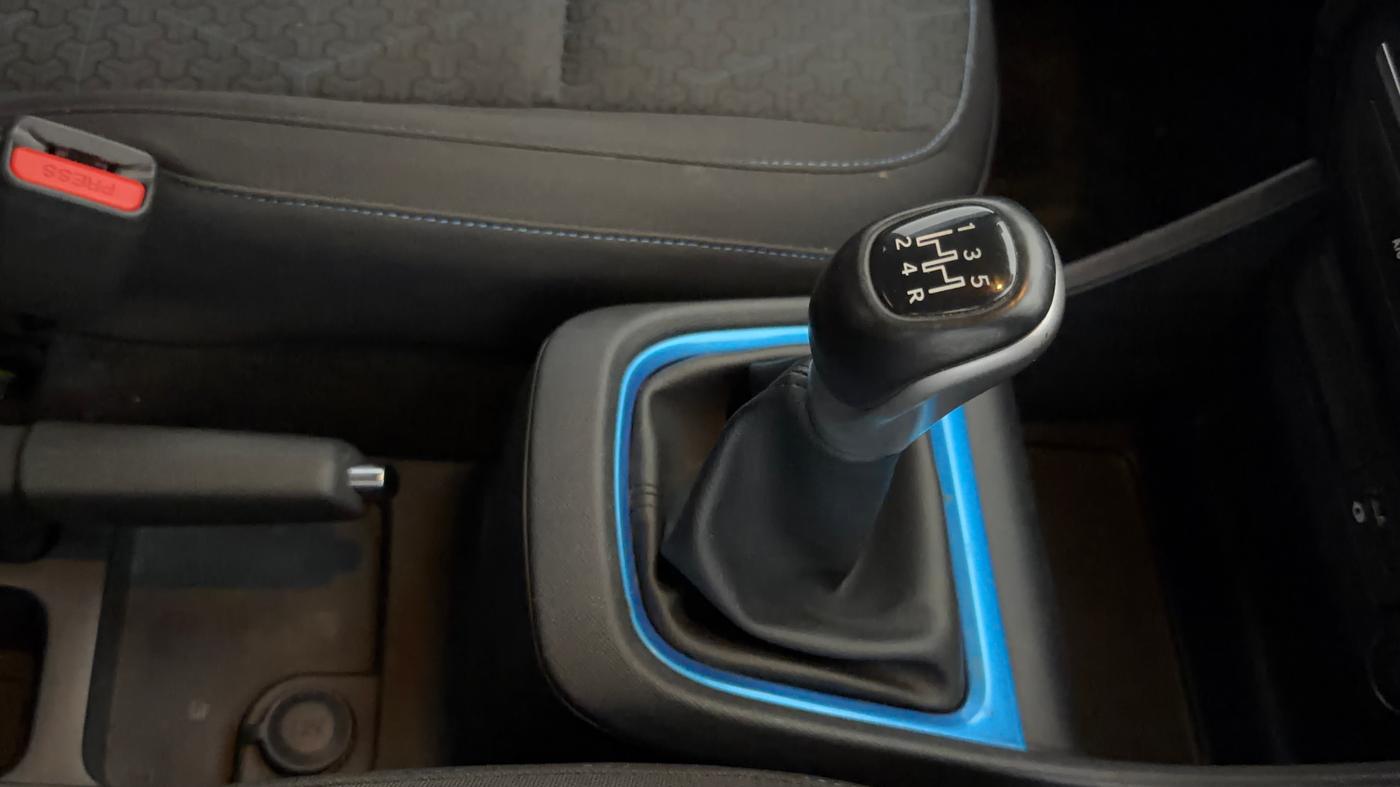2023 Tata PUNCH CREATIVE  1.2 RTN DUAL TONE, Petrol, Manual, 28,441 km, Gear Lever