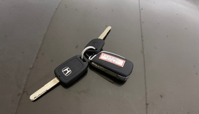 2020 Honda Amaze 1.2L I-VTEC S CVT, Petrol, Automatic, 39,877 km, Key Close Up