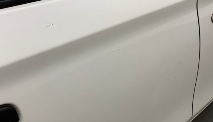 2016 Maruti Alto K10 VXI, Petrol, Manual, 42,835 km, Right rear door - Minor scratches