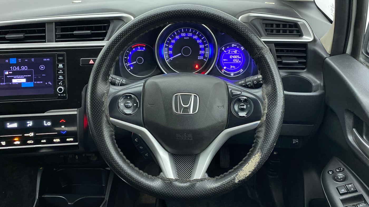 2017 Honda WR-V 1.5L I-DTEC VX MT, Diesel, Manual, 1,04,889 km, Steering Wheel Close Up