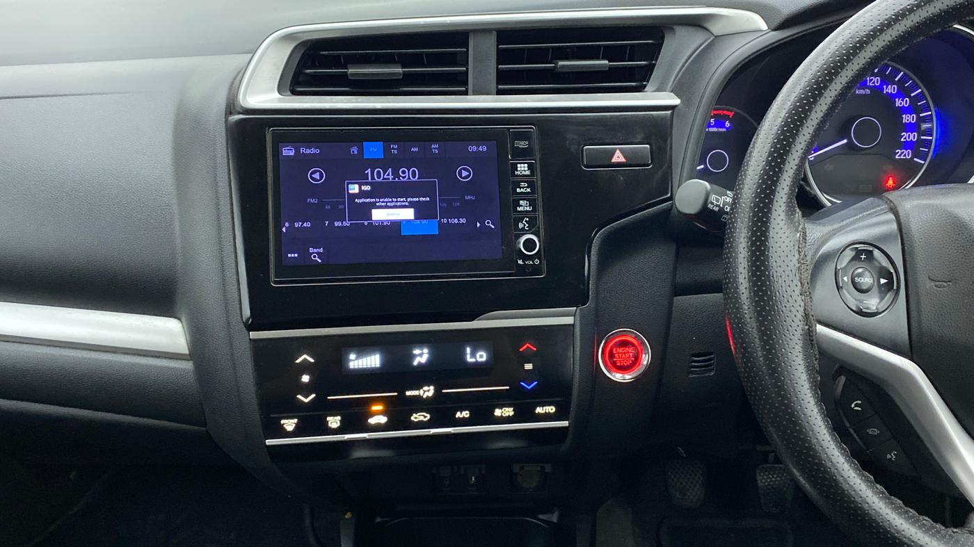 2017 Honda WR-V 1.5L I-DTEC VX MT, Diesel, Manual, 1,04,889 km, Air Conditioner