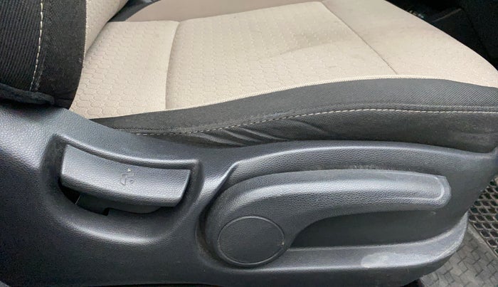 2016 Hyundai Elite i20 ASTA 1.2 (O), Petrol, Manual, 48,807 km, Driver Side Adjustment Panel