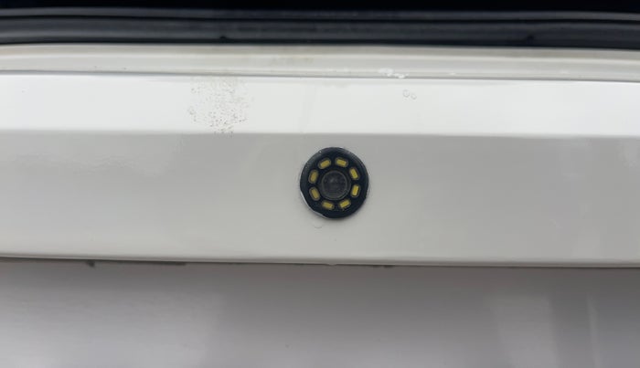 2018 Volkswagen Polo COMFORTLINE 1.0L MPI, Petrol, Manual, 1,38,642 km, Parking Camera