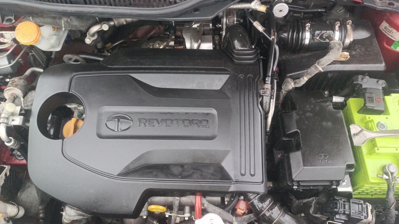 2022 Tata ALTROZ XZ PLUS DIESEL, Diesel, Manual, 45,909 km, Engine View