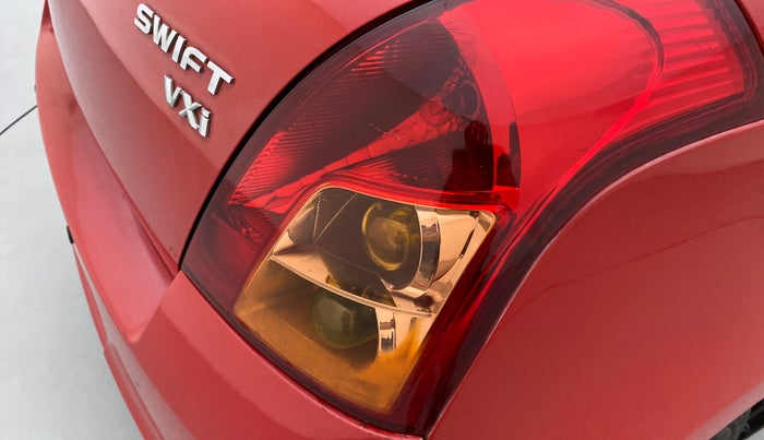 2011 Maruti Swift VXI, Petrol, Manual, 83,466 km, Right tail light - Faded