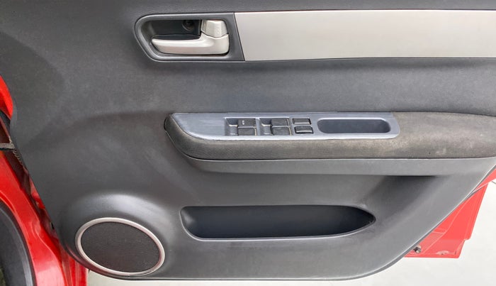 2011 Maruti Swift VXI, Petrol, Manual, 83,466 km, Driver Side Door Panels Control