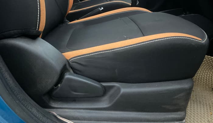 2021 Renault Kwid CLIMBER 1.0 (O), Petrol, Manual, 39,598 km, Driver Side Adjustment Panel