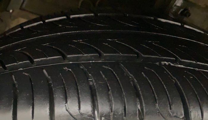 2012 Maruti Swift Dzire ZDI, Diesel, Manual, 1,03,278 km, Left Front Tyre Tread