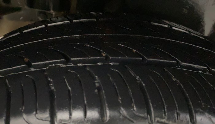 2012 Maruti Swift Dzire ZDI, Diesel, Manual, 1,03,278 km, Right Rear Tyre Tread