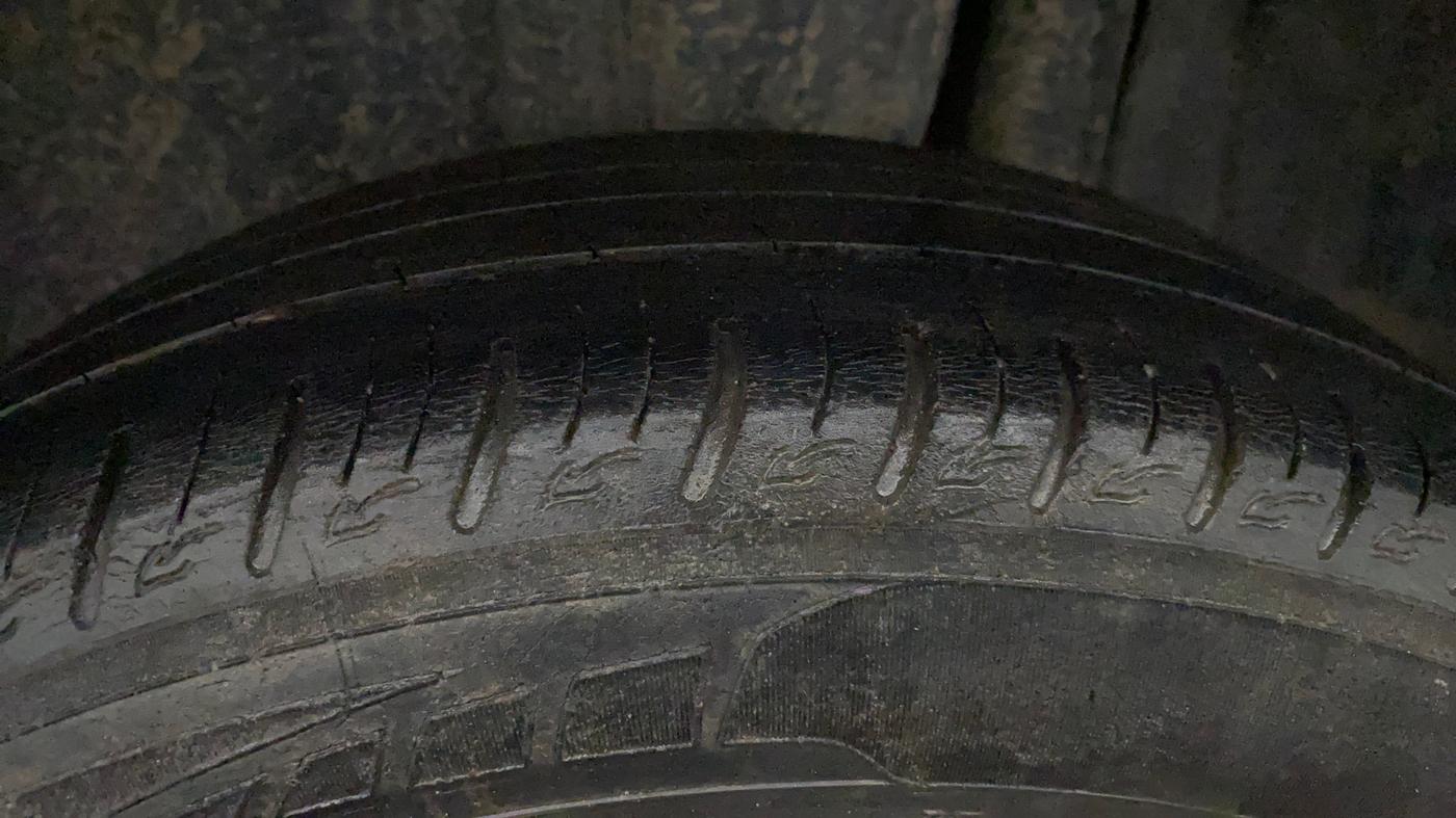 2021 Maruti Vitara Brezza LXI, Petrol, Manual, 59,466 km, Left Rear Tyre Tread