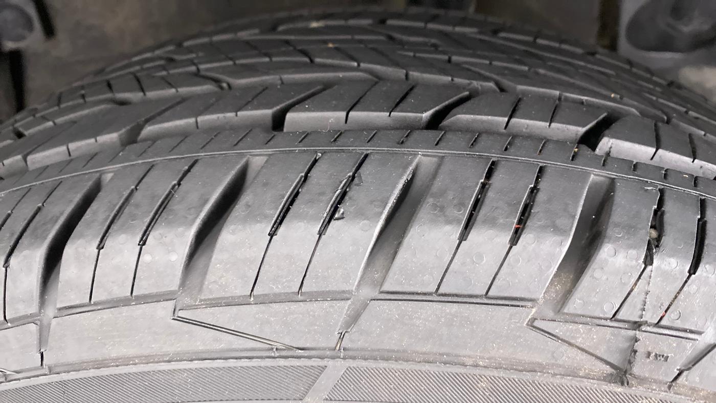 2016 Renault Duster RXL AMT 110 PS, Diesel, Automatic, 88,089 km, Left Rear Tyre Tread