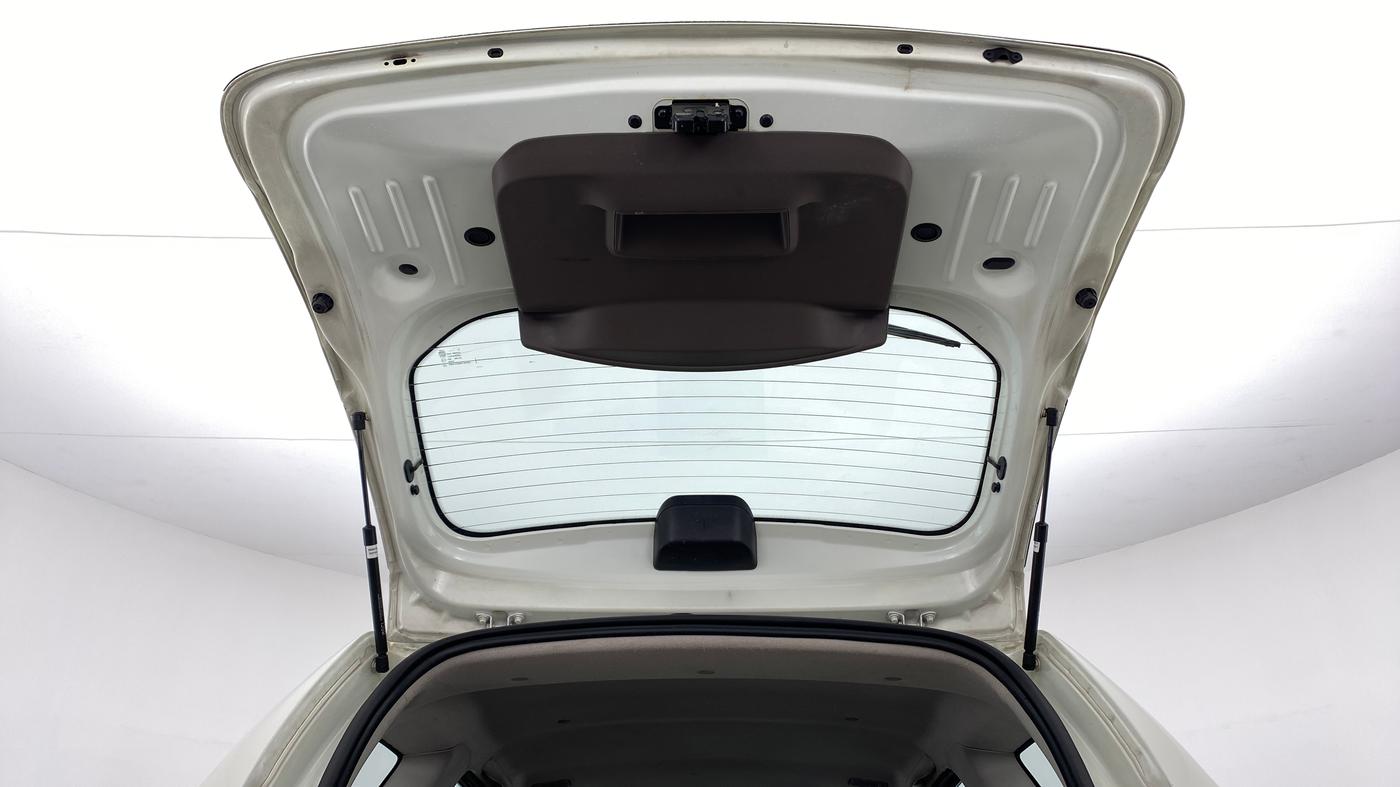 2016 Renault Duster RXL AMT 110 PS, Diesel, Automatic, 88,089 km, Boot Door Open