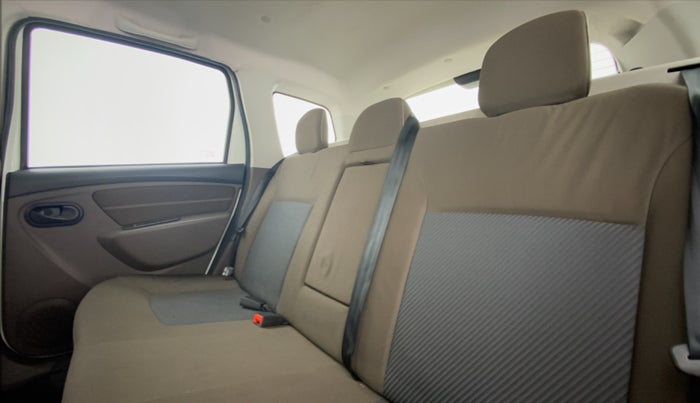2016 Renault Duster RXL AMT 110 PS, Diesel, Automatic, 88,089 km, Right Side Rear Door Cabin