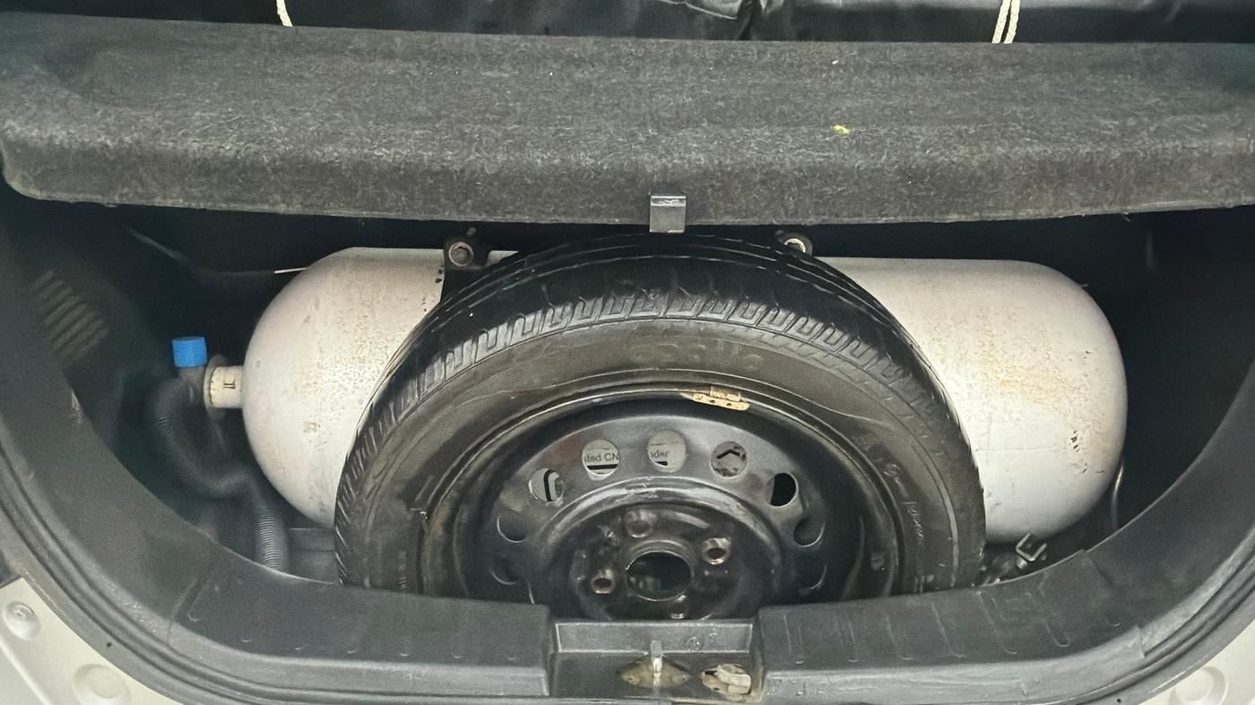 2013 Maruti Wagon R 1.0 VXI, CNG, Manual, 75,483 km, Boot Inside