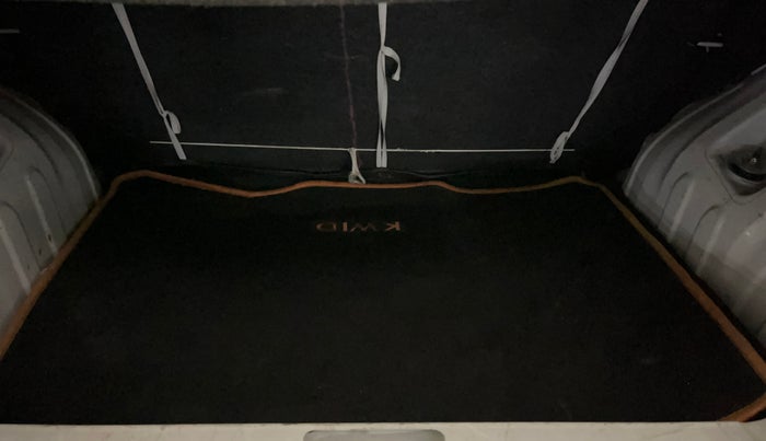 2017 Renault Kwid RXT 1.0 (O), Petrol, Manual, 32,177 km, Boot Inside