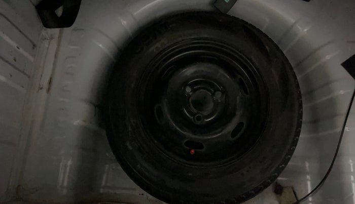 2017 Renault Kwid RXT 1.0 (O), Petrol, Manual, 32,177 km, Spare Tyre