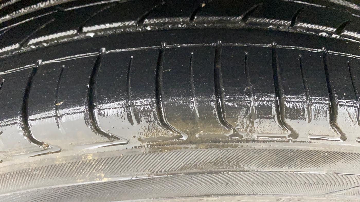2018 Skoda Rapid AMBITION 1.5 TDI, Diesel, Manual, 75,807 km, Left Front Tyre Tread
