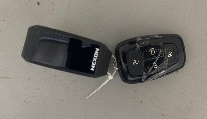 2021 Tata NEXON XZA PLUS SUNROOF PETROL, Petrol, Automatic, 38,288 km, Key Close Up