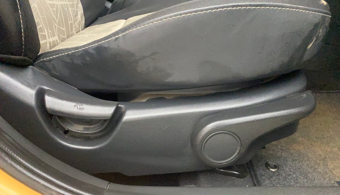 2015 Hyundai Grand i10 ASTA AT 1.2 KAPPA VTVT, Petrol, Automatic, 39,713 km, Driver Side Adjustment Panel