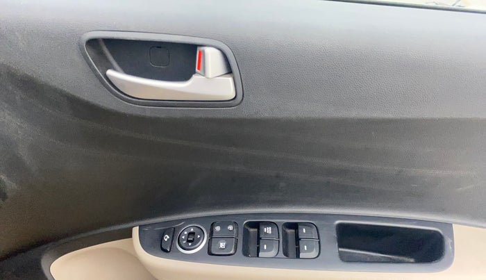 2015 Hyundai Grand i10 ASTA AT 1.2 KAPPA VTVT, Petrol, Automatic, 39,713 km, Driver Side Door Panels Control