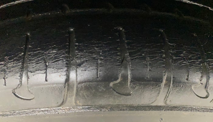 2015 Hyundai Grand i10 ASTA AT 1.2 KAPPA VTVT, Petrol, Automatic, 39,713 km, Left Front Tyre Tread