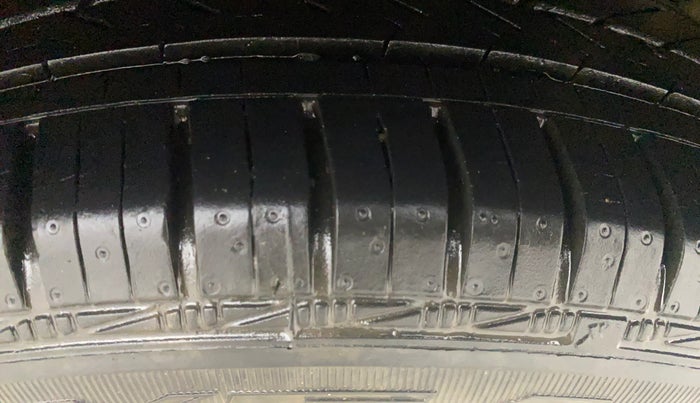 2015 Hyundai Grand i10 ASTA AT 1.2 KAPPA VTVT, Petrol, Automatic, 39,713 km, Left Rear Tyre Tread