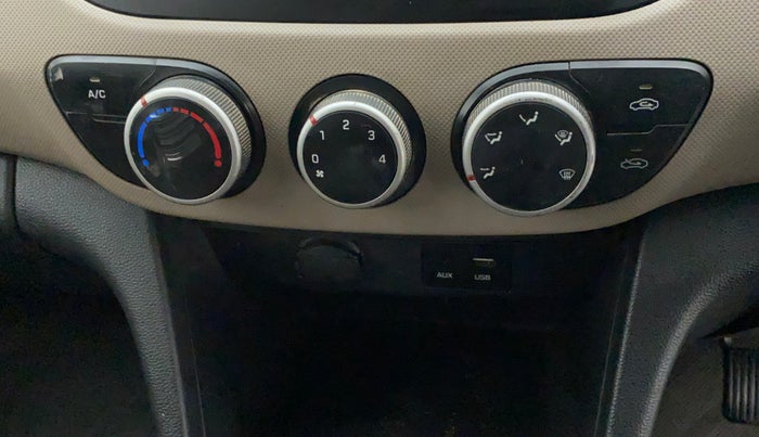 2017 Hyundai Grand i10 SPORTZ (O) 1.2 KAPPA VTVT, Petrol, Manual, 48,144 km, AC Unit - Rear defogger not working