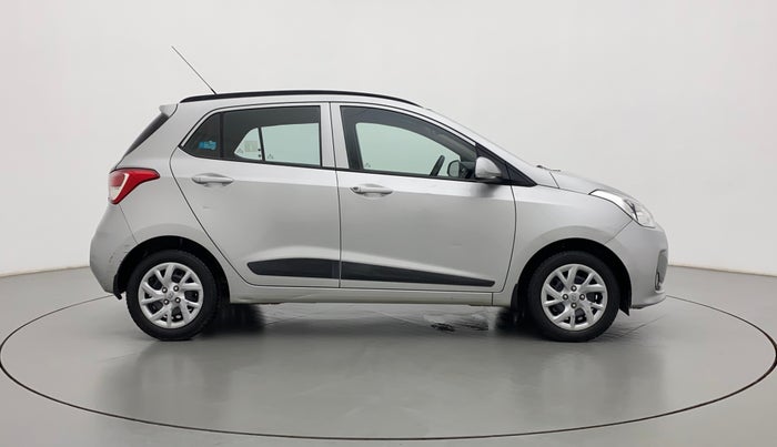 2017 Hyundai Grand i10 SPORTZ (O) 1.2 KAPPA VTVT, Petrol, Manual, 48,144 km, Right Side View