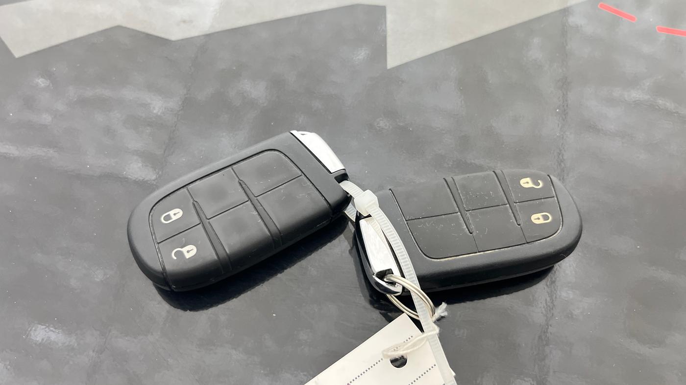 2022 Jeep MERIDIAN LIMITED 4X2 MT, Diesel, Manual, 64,272 km, Key Close Up