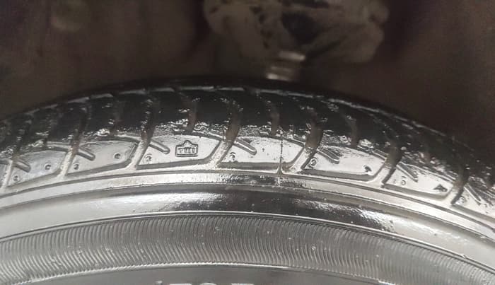 2015 Maruti Celerio ZXI AMT, Petrol, Automatic, 26,513 km, Left Front Tyre Tread