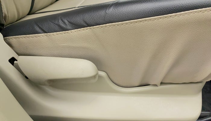 2014 Maruti Celerio VXI, Petrol, Manual, 33,295 km, Driver Side Adjustment Panel