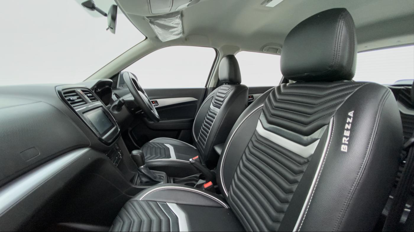 2020 Maruti Vitara Brezza ZXI AT SHVS, Petrol, Automatic, 24,458 km, Right Side Front Door Cabin