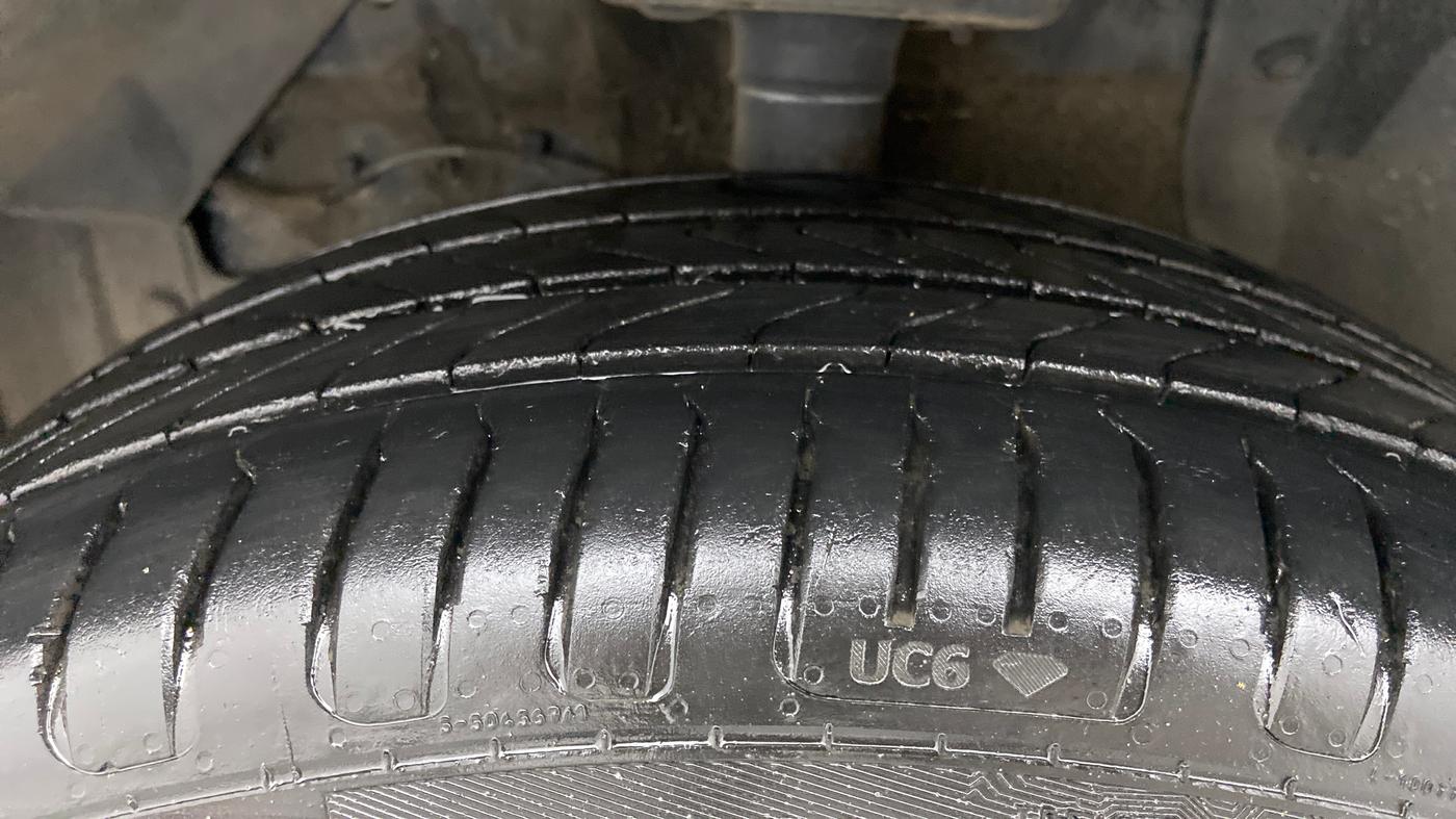2020 Maruti Vitara Brezza ZXI AT SHVS, Petrol, Automatic, 24,458 km, Left Front Tyre Tread