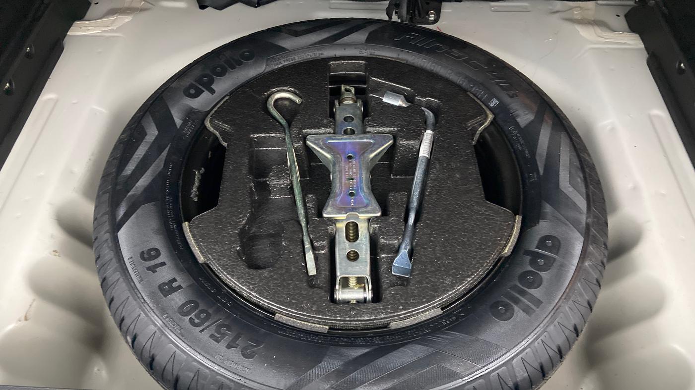 2020 Maruti Vitara Brezza ZXI AT SHVS, Petrol, Automatic, 24,458 km, Spare Tyre