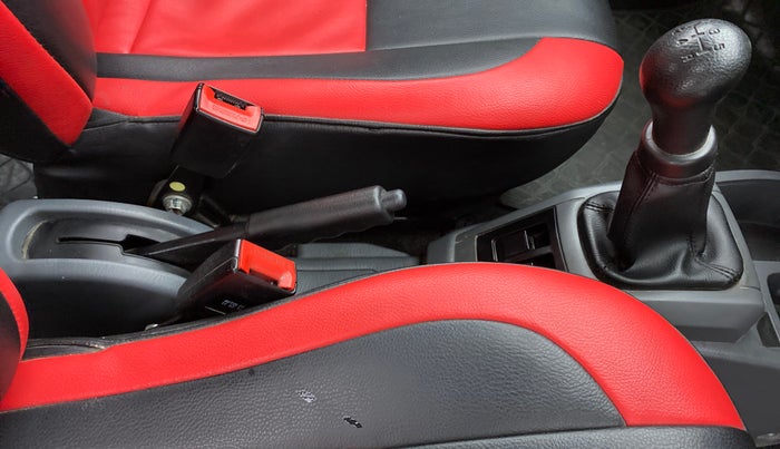 2016 Maruti Alto 800 LXI, Petrol, Manual, 31,847 km, Gear Lever