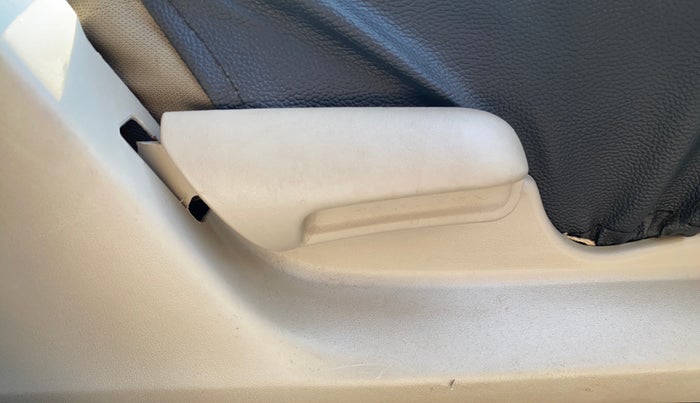 2018 Maruti Celerio ZXI, Petrol, Manual, 71,701 km, Driver Side Adjustment Panel
