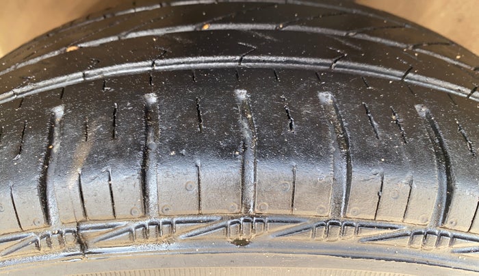 2018 Maruti Celerio ZXI, Petrol, Manual, 71,701 km, Left Front Tyre Tread