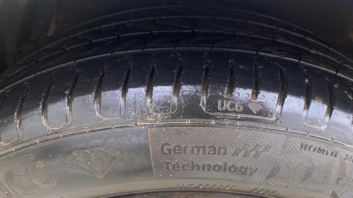 2016 Maruti Ciaz VXI+, Petrol, Manual, 75,442 km, Left Front Tyre Tread