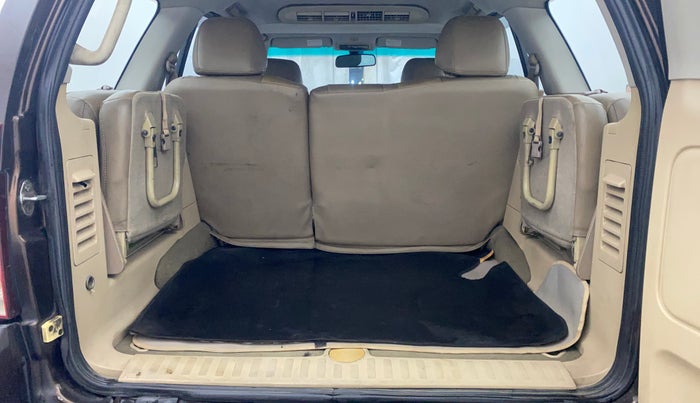 2012 Tata Safari Storme 2.2 VX 4X2, Diesel, Manual, 1,05,487 km, Boot Inside