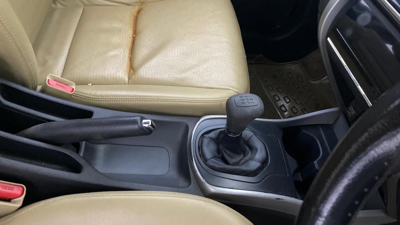 2016 Honda City 1.5L I-VTEC VX, Petrol, Manual, 1,09,080 km, Gear Lever