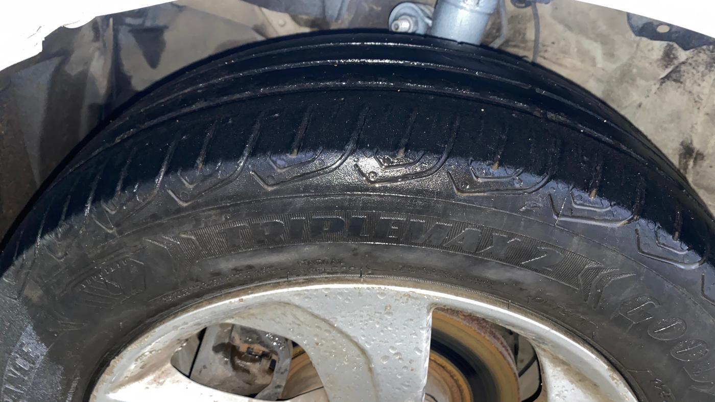2016 Honda City 1.5L I-VTEC VX, Petrol, Manual, 1,09,080 km, Left Front Tyre Tread