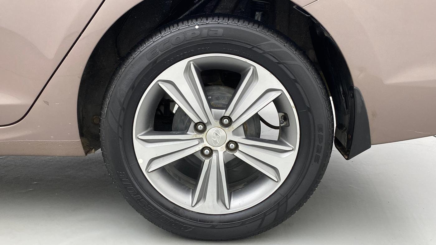 2018 Hyundai Verna 1.6 VTVT SX O, Petrol, Manual, 59,910 km, Left Rear Wheel